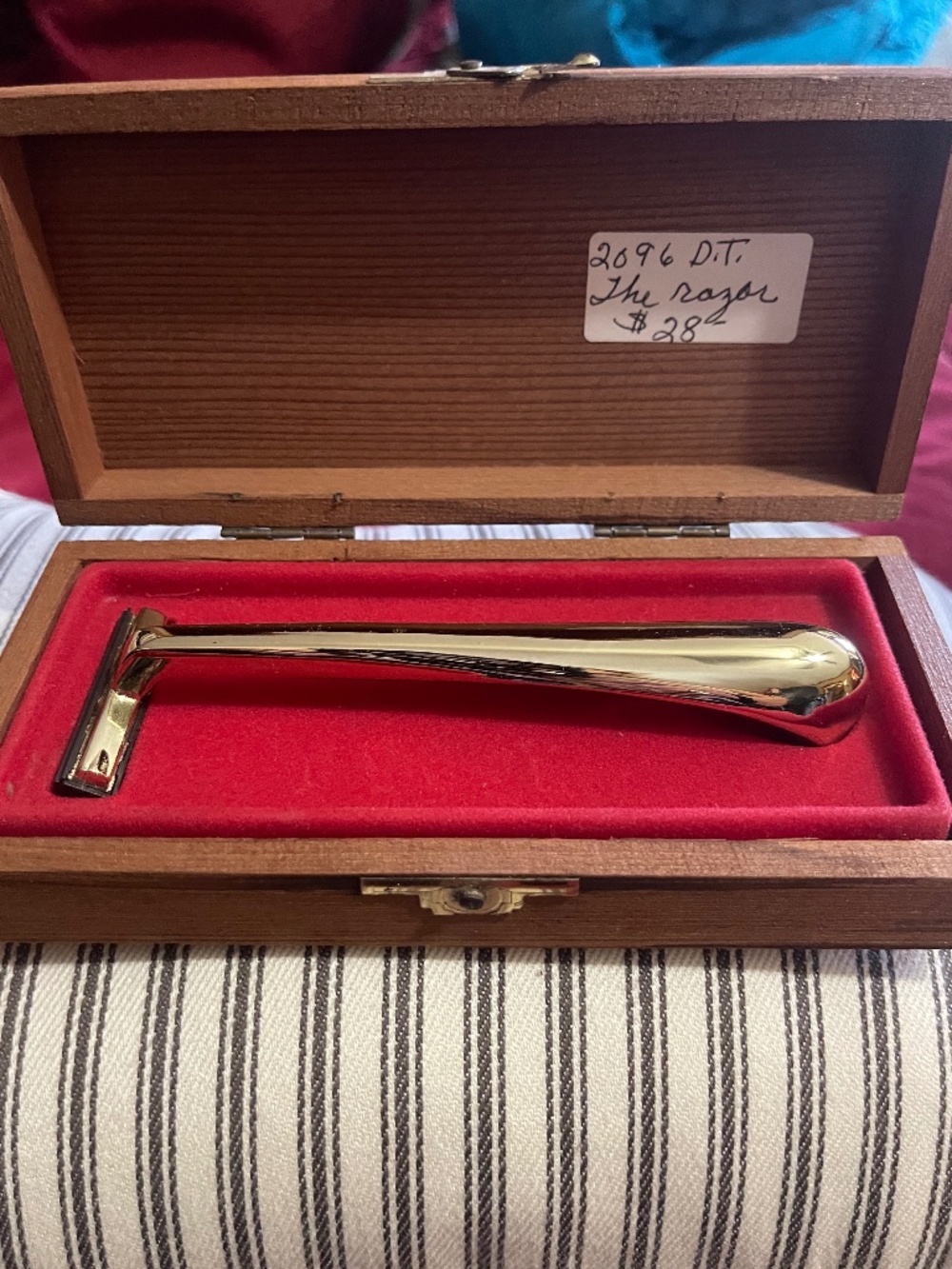 Men's Brass Razor